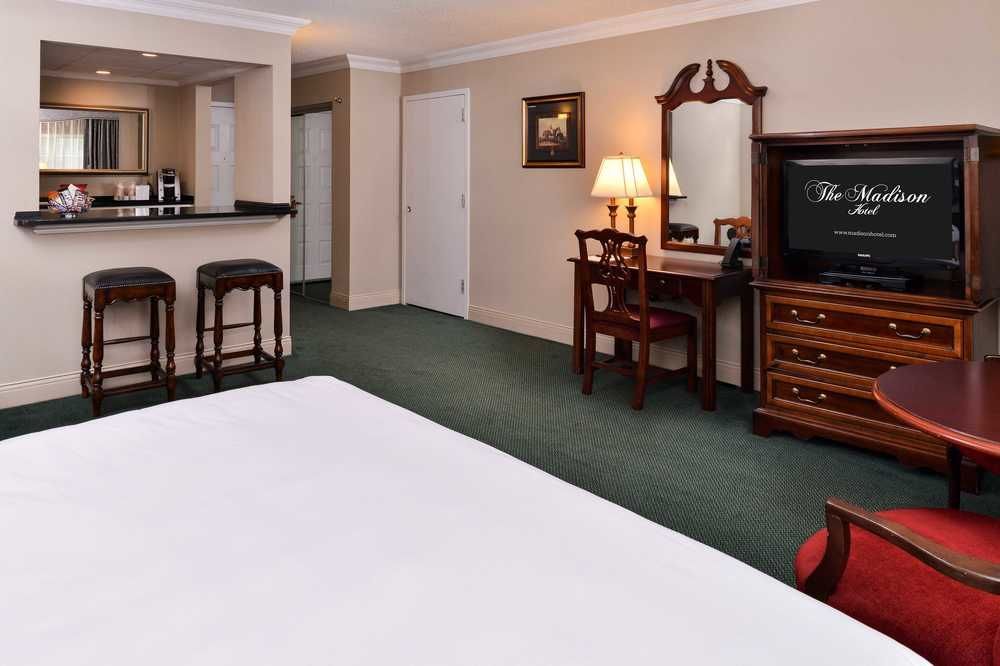 The Madison Hotel Морристаун Экстерьер фото